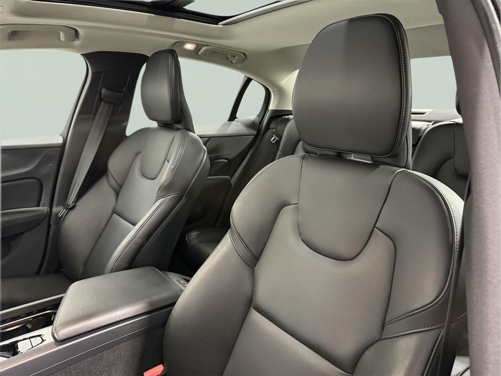 2025 Volvo S60 B5 Core