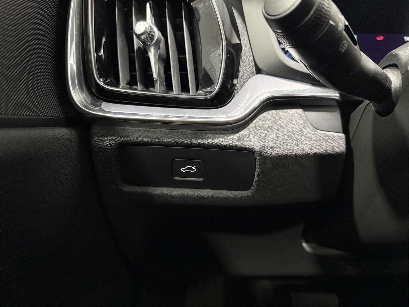 2025 Volvo S60 B5 Core