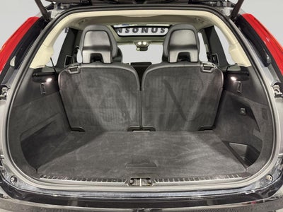 2023 Volvo XC90 B5 Plus