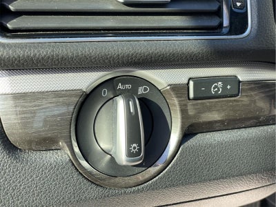 2018 Volkswagen Passat 2.0T SE