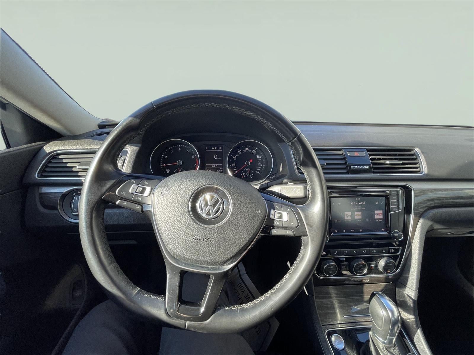 2018 Volkswagen Passat 2.0T SE