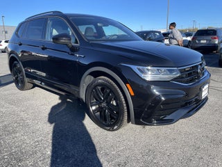 2022 Volkswagen Tiguan SE R-Line Black