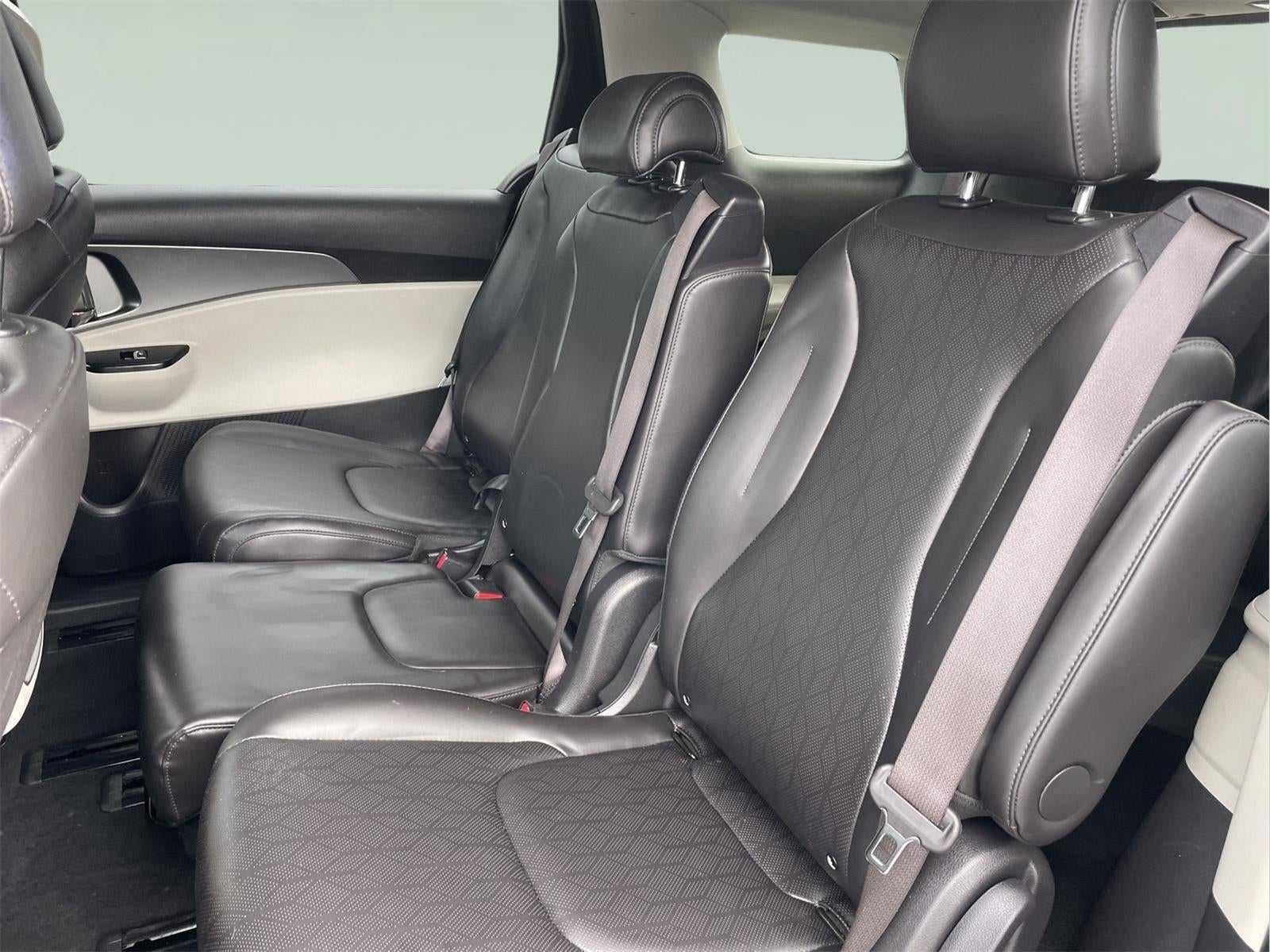 2023 Kia Carnival LX