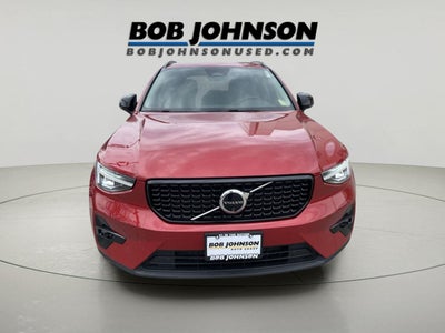 2024 Volvo XC40 Plus Dark Theme