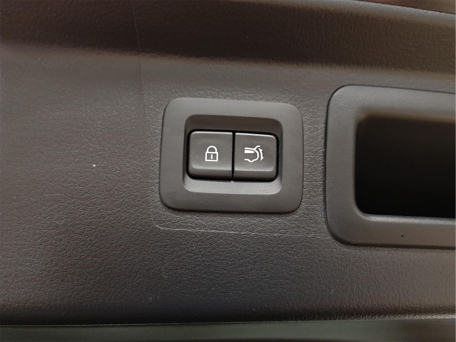 2025 Mazda Mazda CX-50 Hybrid Preferred Package