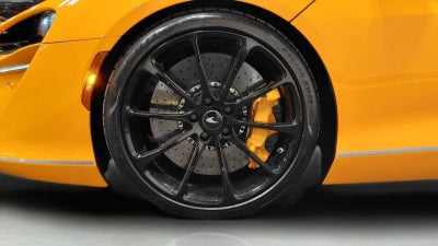 2023 McLaren Artura TechLux